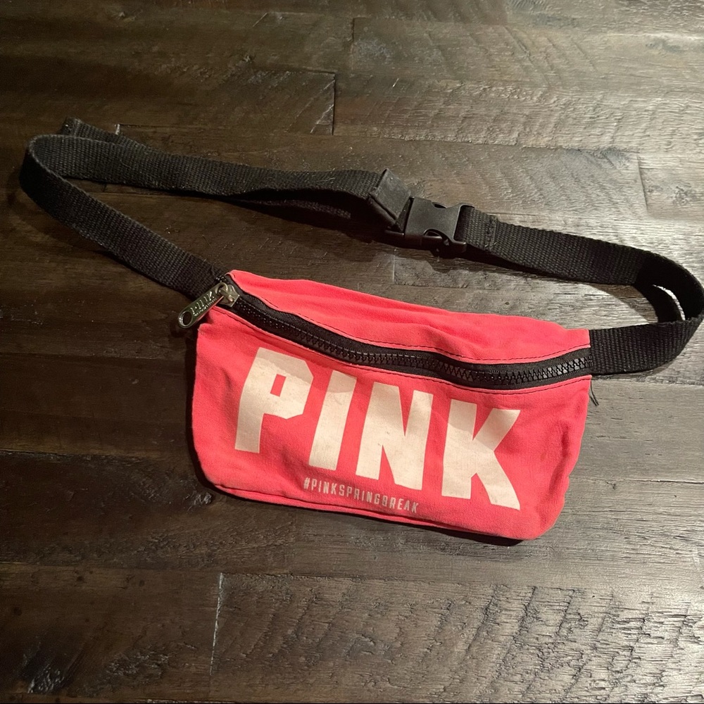 Hot pink PINK Fanny